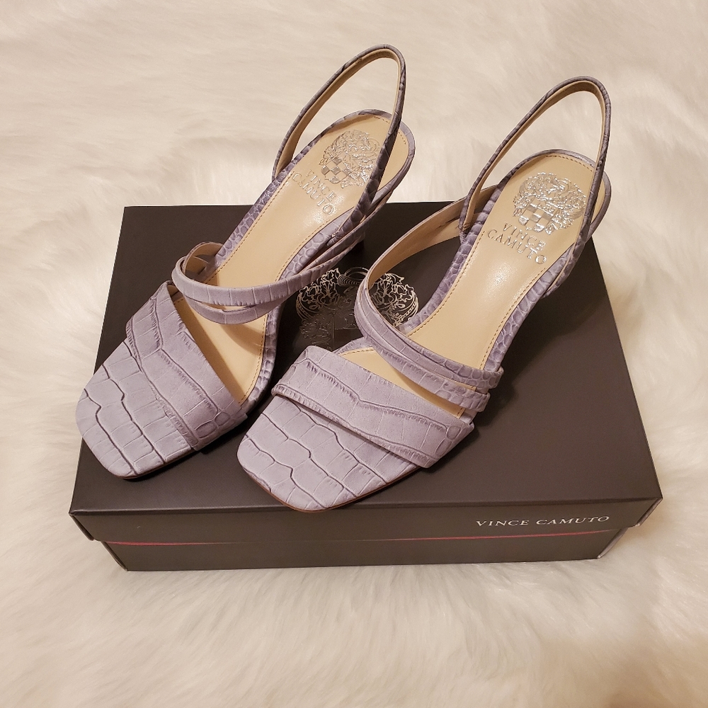 VINCE CAMUTO Pale Blue Croco Samira